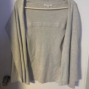 Comfy cardigan banana republic Size medium grey